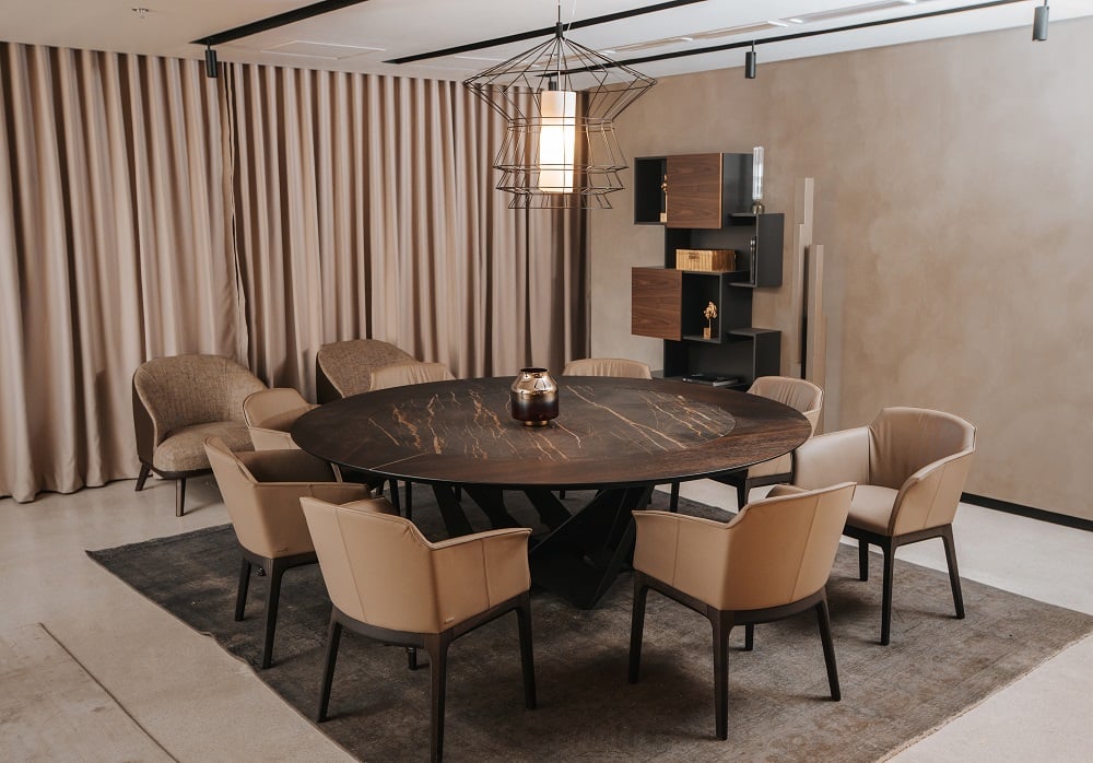 Modern, sophisticated furniture by Cattelan Modern, sophisticated furniture by Cattelan